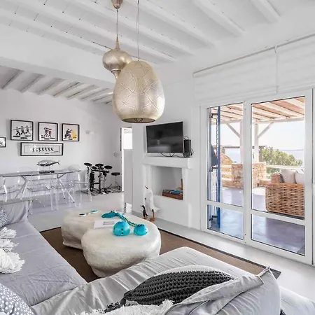Villa Waterfront Dream